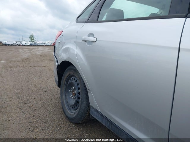 12635596 :رقم المزاد ، 1FAHP3F25CL295792 vin ، 2012 Ford Focus Se مزاد بيع