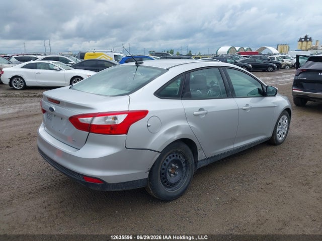 12635596 :رقم المزاد ، 1FAHP3F25CL295792 vin ، 2012 Ford Focus Se مزاد بيع