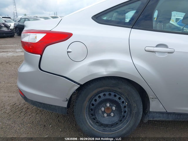 12635596 :رقم المزاد ، 1FAHP3F25CL295792 vin ، 2012 Ford Focus Se مزاد بيع