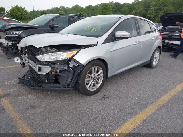 Ford FOCUS SE 2018 1FADP3K20JL317277 Image 2