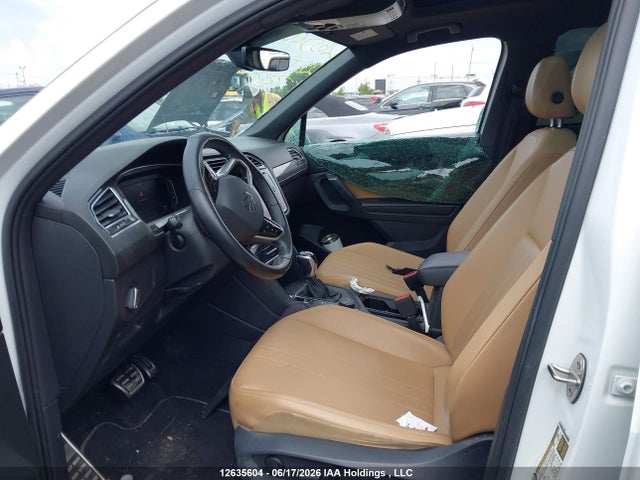 Aukcja sprzedaży 2022 Volkswagen Tiguan Comfortline R-line Black Edition, vin: 3VV8B7AX5NM072870, numer aukcji: 12635604