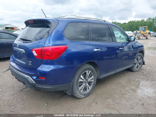 Продажа на аукционе авто 2017 Nissan Pathfinder Platinum/s/sl/sv, vin: 5N1DR2MM6HC643376, номер лота: 12635655