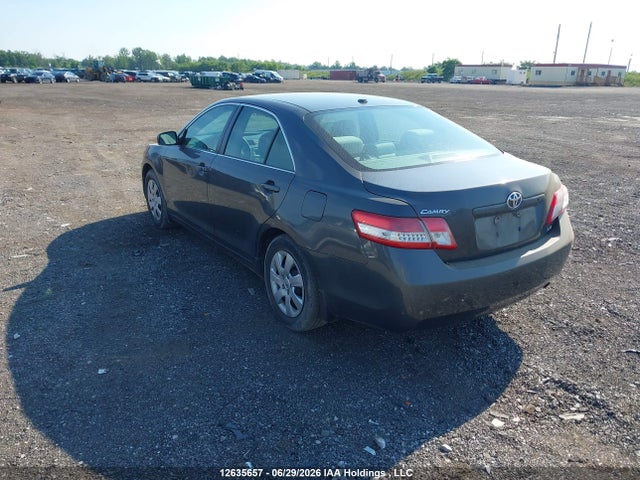 2011 Toyota Camry Se/le/xle მანქანა იყიდება აუქციონზე, vin: 4T1BF3EK4BU214967, აუქციონის ნომერი: 12635657