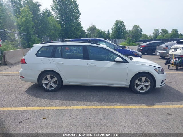3VW217AU1JM753449 Volkswagen Golf Sportwagen S