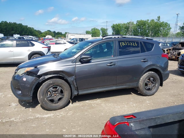 2T3BFREV0FW272181 Toyota RAV4 LE