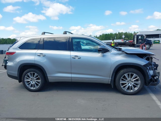 2015 Toyota Highlander Xle მანქანა იყიდება აუქციონზე, vin: 5TDJKRFH8FS123678, აუქციონის ნომერი: 12635746