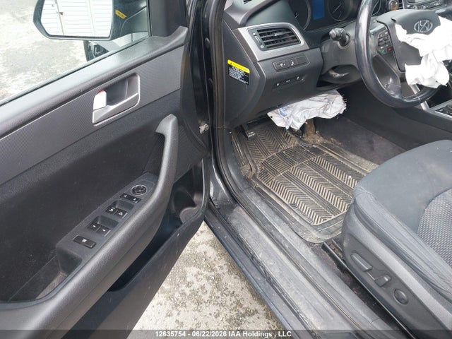 Hyundai SONATA SE 2017 5NPE24AF5HH448596 Image 19