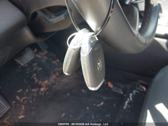 KMHLM4AG5NU263309 Hyundai Elantra Preferred Ivt With Sun And Tech Package