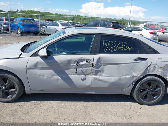 KMHLM4AG5NU263309 Hyundai Elantra Preferred Ivt With Sun And Tech Package