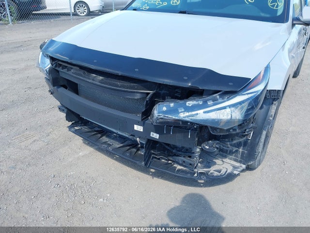 KMHLM4AG5NU263309 Hyundai Elantra Preferred Ivt With Sun And Tech Package