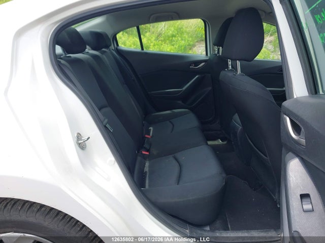 3MZBM1U72FM225825 Mazda Mazda3 Gx