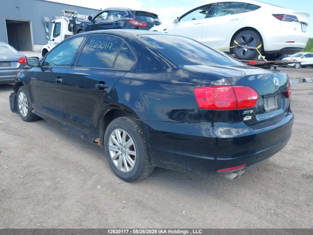 Продажа на аукционе авто 2013 Volkswagen Jetta 2.0l Comfortline, vin: 3VWBK7AJ4DM376655, номер лота: 12620117