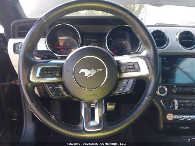12635810 :رقم المزاد ، 1FATP8UH7G5325285 vin ، 2016 Ford Mustang Convertible مزاد بيع