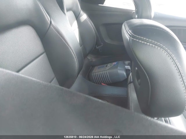 12635810 :رقم المزاد ، 1FATP8UH7G5325285 vin ، 2016 Ford Mustang Convertible مزاد بيع