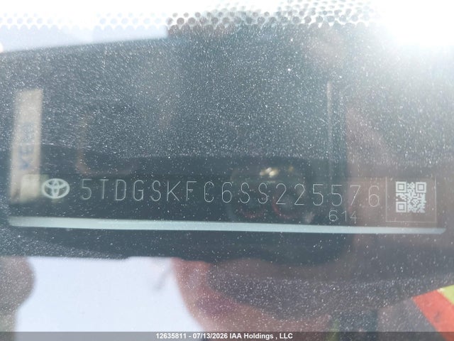5TDGSKFC6SS225576 Toyota Sienna