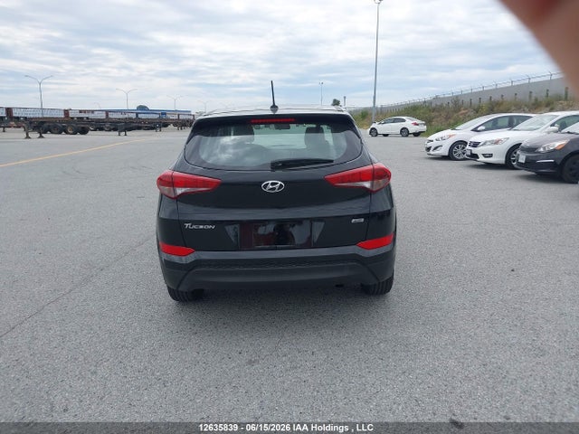 KM8J2CA47HU521489 Hyundai TUCSON SE