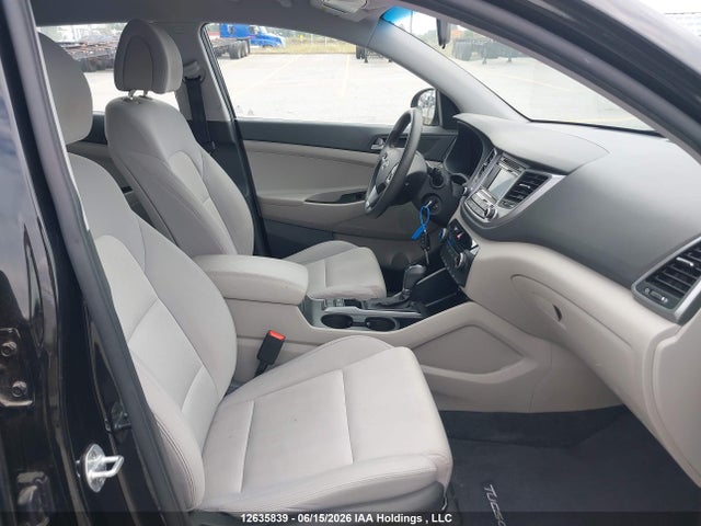 KM8J2CA47HU521489 Hyundai TUCSON SE