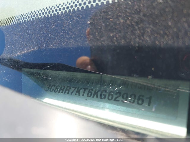 12635844 :رقم المزاد ، 3C6RR7KT6KG629961 vin ، 2019 Ram 1500 Classic Tradesman مزاد بيع
