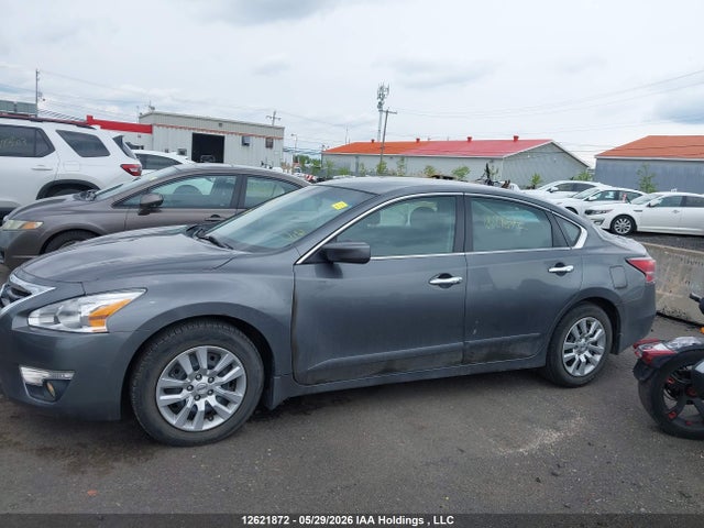 2015 Nissan Altima 2.5/2.5 S/2.5 Sl/2.5 Sv მანქანა იყიდება აუქციონზე, vin: 1N4AL3AP4FN329486, აუქციონის ნომერი: 12621872