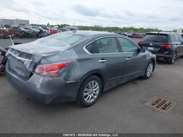 2015 Nissan Altima 2.5/2.5 S/2.5 Sl/2.5 Sv მანქანა იყიდება აუქციონზე, vin: 1N4AL3AP4FN329486, აუქციონის ნომერი: 12621872