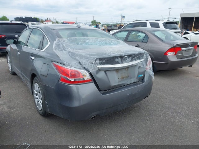 2015 Nissan Altima 2.5/2.5 S/2.5 Sl/2.5 Sv მანქანა იყიდება აუქციონზე, vin: 1N4AL3AP4FN329486, აუქციონის ნომერი: 12621872