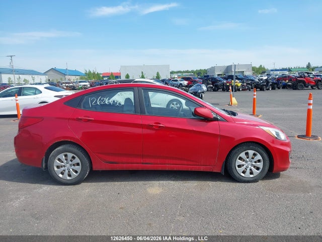 2015 Hyundai Accent Gl მანქანა იყიდება აუქციონზე, vin: KMHCT4AE6FU939172, აუქციონის ნომერი: 12626450