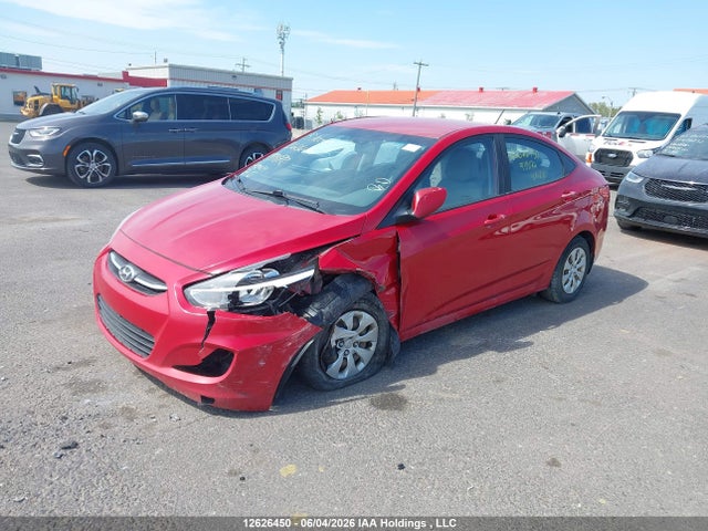 2015 Hyundai Accent Gl მანქანა იყიდება აუქციონზე, vin: KMHCT4AE6FU939172, აუქციონის ნომერი: 12626450