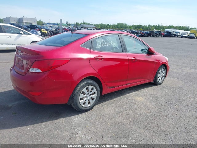 2015 Hyundai Accent Gl მანქანა იყიდება აუქციონზე, vin: KMHCT4AE6FU939172, აუქციონის ნომერი: 12626450