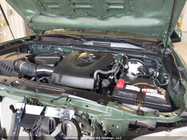12600205 :رقم المزاد ، 3TYCZ5AN8NT060319 vin ، 2022 Toyota Tacoma مزاد بيع