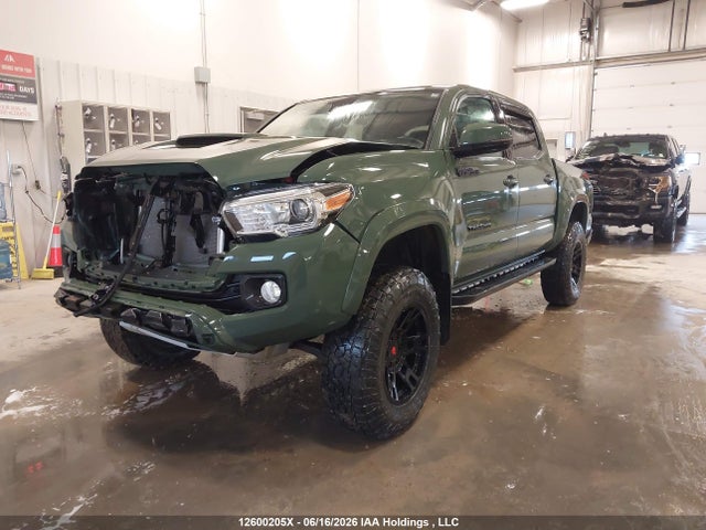 12600205 :رقم المزاد ، 3TYCZ5AN8NT060319 vin ، 2022 Toyota Tacoma مزاد بيع