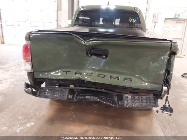 12600205 :رقم المزاد ، 3TYCZ5AN8NT060319 vin ، 2022 Toyota Tacoma مزاد بيع