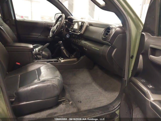 12600205 :رقم المزاد ، 3TYCZ5AN8NT060319 vin ، 2022 Toyota Tacoma مزاد بيع