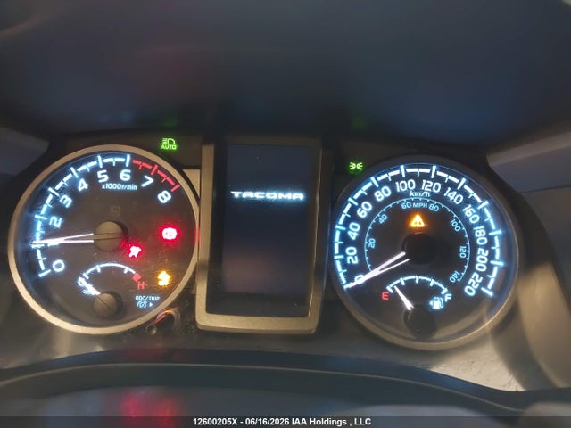 12600205 :رقم المزاد ، 3TYCZ5AN8NT060319 vin ، 2022 Toyota Tacoma مزاد بيع