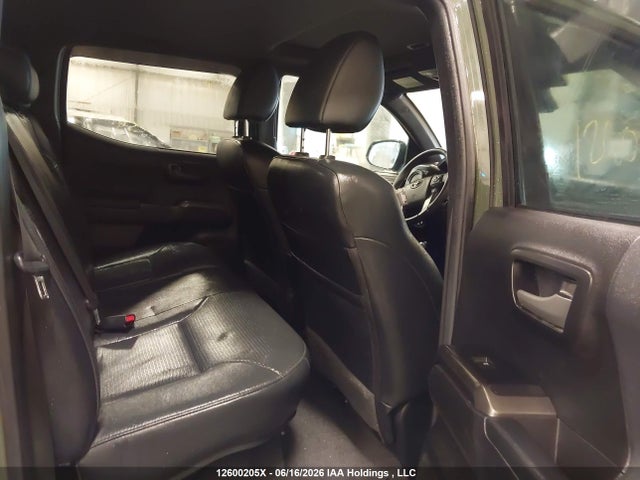 12600205 :رقم المزاد ، 3TYCZ5AN8NT060319 vin ، 2022 Toyota Tacoma مزاد بيع