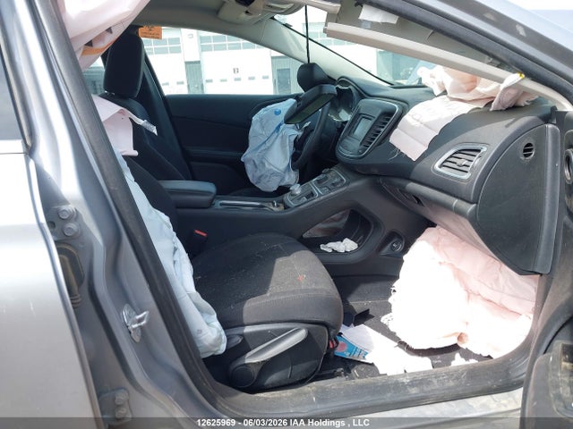 Chrysler 200 LX 2015 1C3CCCFB3FN599944 Image 5