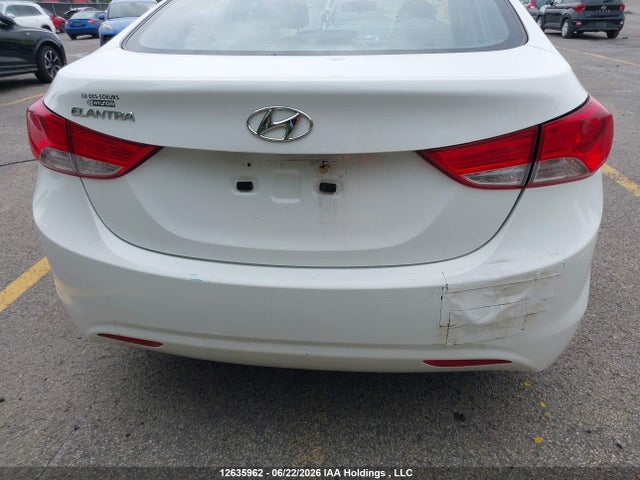 2013 Hyundai Elantra მანქანა იყიდება აუქციონზე, vin: 5NPDH4AE6DH277899, აუქციონის ნომერი: 12635962