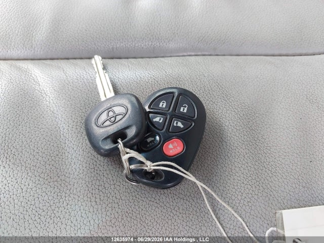 2012 Toyota Sienna Xle/limited მანქანა იყიდება აუქციონზე, vin: 5TDDK3DC5CS039864, აუქციონის ნომერი: 12635974