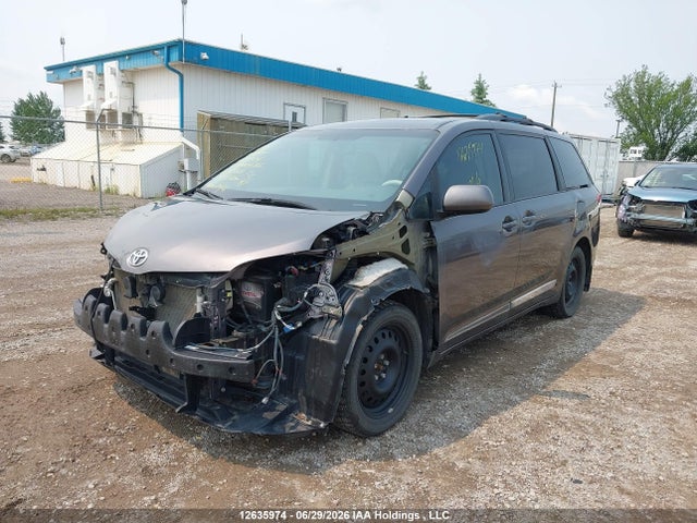 2012 Toyota Sienna Xle/limited მანქანა იყიდება აუქციონზე, vin: 5TDDK3DC5CS039864, აუქციონის ნომერი: 12635974