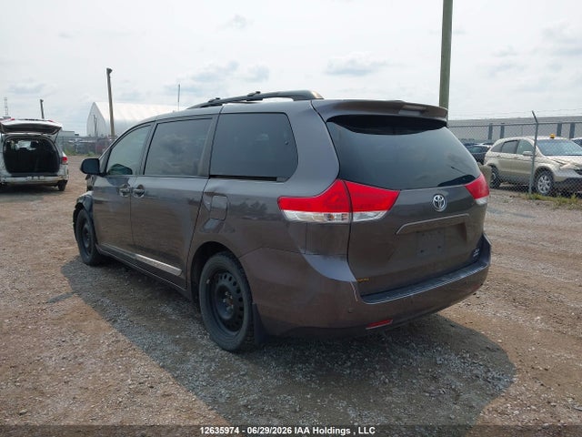 2012 Toyota Sienna Xle/limited მანქანა იყიდება აუქციონზე, vin: 5TDDK3DC5CS039864, აუქციონის ნომერი: 12635974