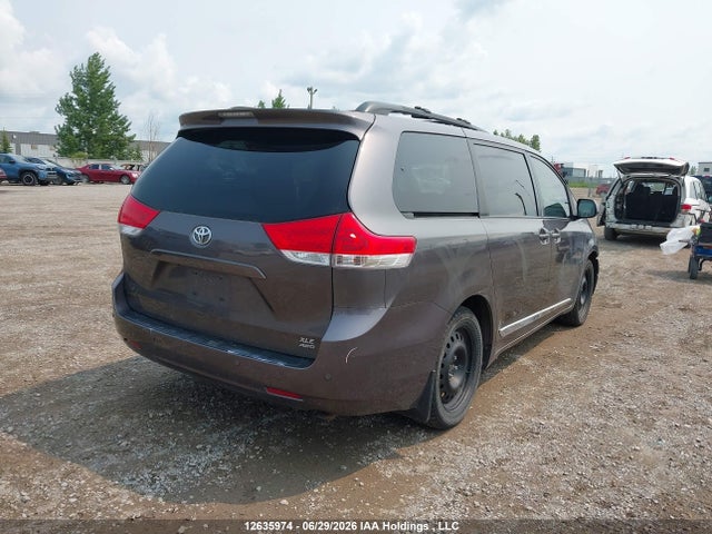 2012 Toyota Sienna Xle/limited მანქანა იყიდება აუქციონზე, vin: 5TDDK3DC5CS039864, აუქციონის ნომერი: 12635974