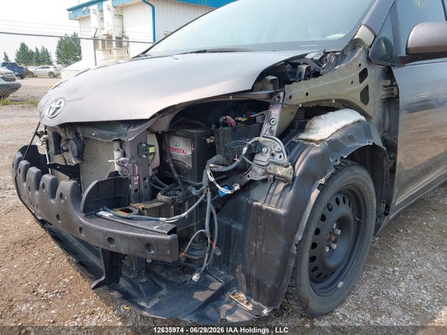 2012 Toyota Sienna Xle/limited მანქანა იყიდება აუქციონზე, vin: 5TDDK3DC5CS039864, აუქციონის ნომერი: 12635974