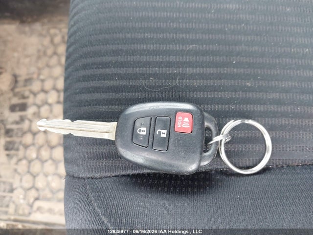2013 Toyota Rav4 Xle მანქანა იყიდება აუქციონზე, vin: 2T3RFREV4DW077048, აუქციონის ნომერი: 12635977