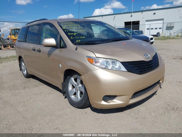 Продажа на аукционе авто 2011 Toyota Sienna, vin: 5TDZK3DC0BS073943, номер лота: 12635987