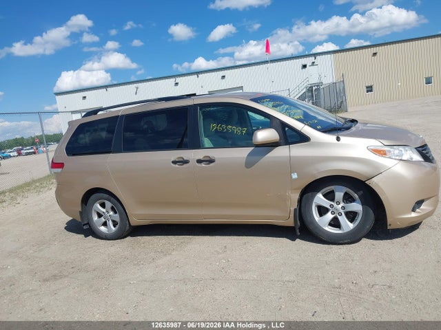 Продажа на аукционе авто 2011 Toyota Sienna, vin: 5TDZK3DC0BS073943, номер лота: 12635987