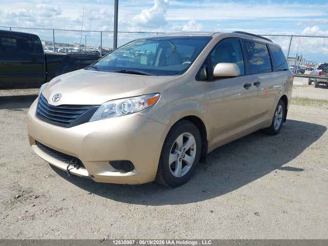 Продажа на аукционе авто 2011 Toyota Sienna, vin: 5TDZK3DC0BS073943, номер лота: 12635987