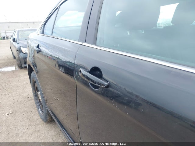 Ford Police Interceptor 2015 1FAHP2MK9FG124571 Image 12