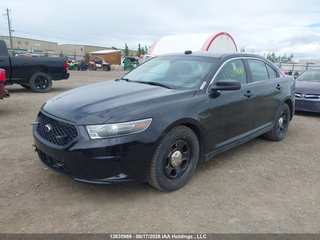 Ford Police Interceptor 2015 1FAHP2MK9FG124571 Image 2