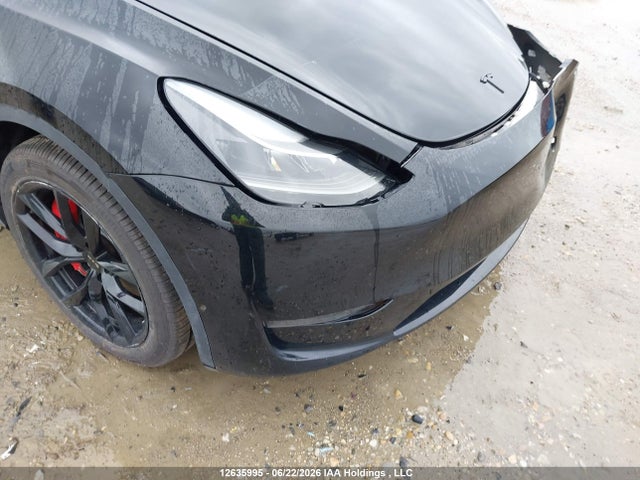 Tesla Model Y Long Range 2023 7SAYGAEE9PF664711 Image 21