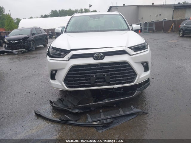 Toyota Grand Highlander Limited 2025 5TDAAAB55SS101566 Image 13