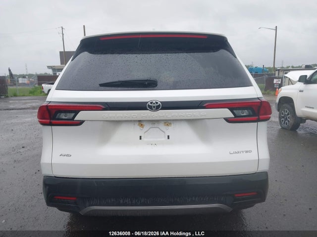 Toyota Grand Highlander Limited 2025 5TDAAAB55SS101566 Image 17